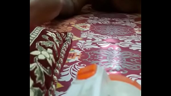 पूर्णिका भाभी की तेल लगाकर चूत मारता देवर