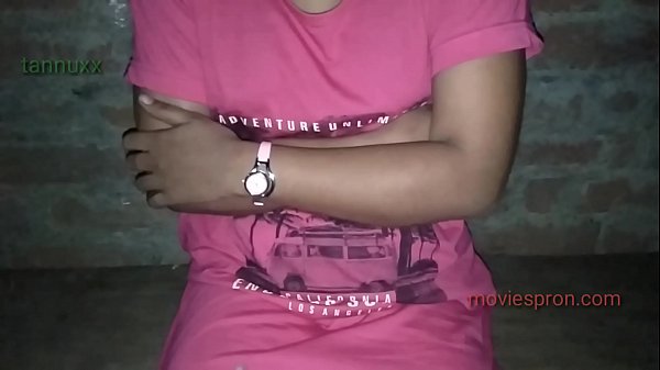 इंडियन ट्यूशन टीचर के बूब्स स्टूडेंट ने जमकर दबाए