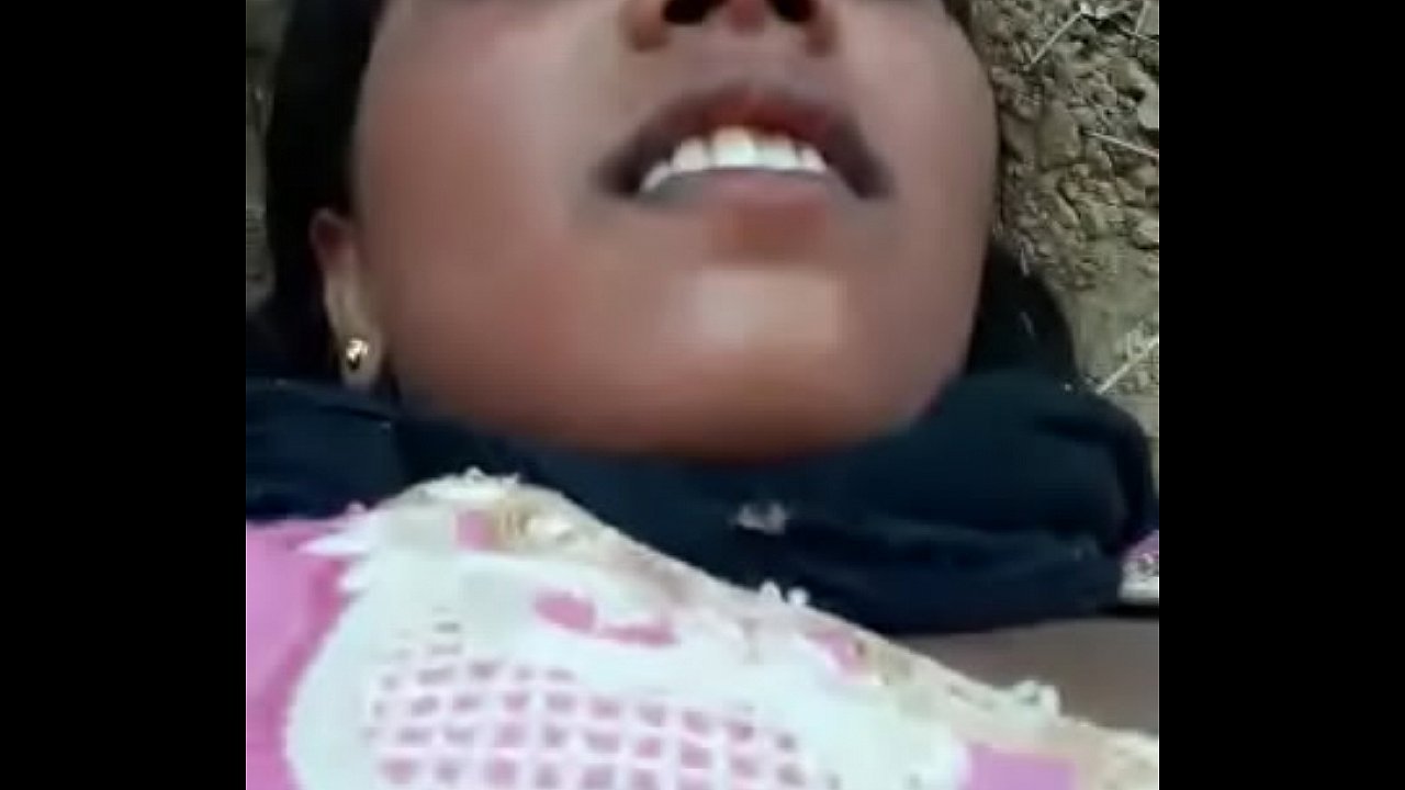 खेत में चुदाई के पहिले बनाया वीडियो