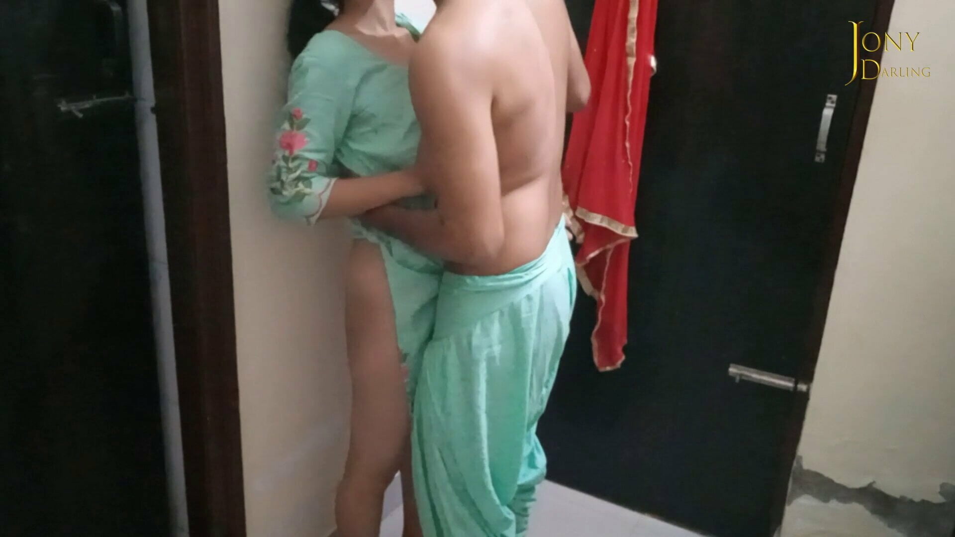 सग़ी चाची की प्यासी चूत मे लंड की खुशी दी