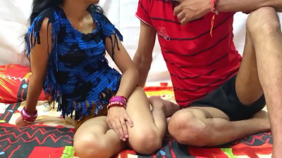 हॉट: भाभी की बुर मई ऊँगली डाल कर देवर से चूत चुदाई वीडियो