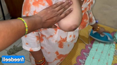 छुडासी चची की पापै से रिश्तों मे चुदाई बफ – फॅमिली सेक्स (देसी चोदा चोदी)