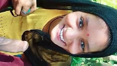 खेत मै कमसिन लड़की ने काला लुंड चूसा (सेक्स वीडियो)