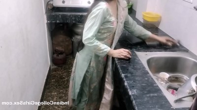 किचन मे भाभी और देवर का मस्तराम देसी सेक्स (हॉट वीडियो)