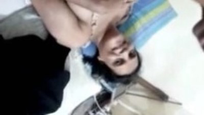 मजेदार: लड़के ने बड़े मजे से दिल्ली की रंडी की चूत को चोद डाला