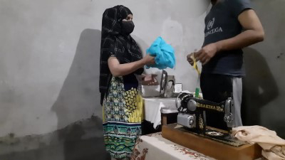 मुस्लिम गर्ल की टेलर के साथ मस्त चूत चुदाई का मंस (हॉट वीडियो)