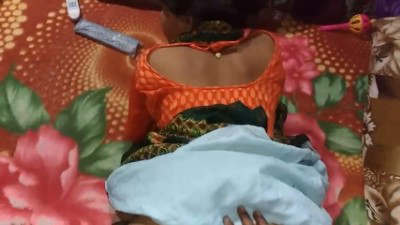 हॉट: पति का लंड चूस कर सेक्सी बीबी कुतिया बनकर चूड़ी – देसी बफ