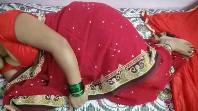 रेड साड़ी वाली औरत के दूध दबा कर चूत चुदाई की – देसी बफ (देसी चोदा चोदी)